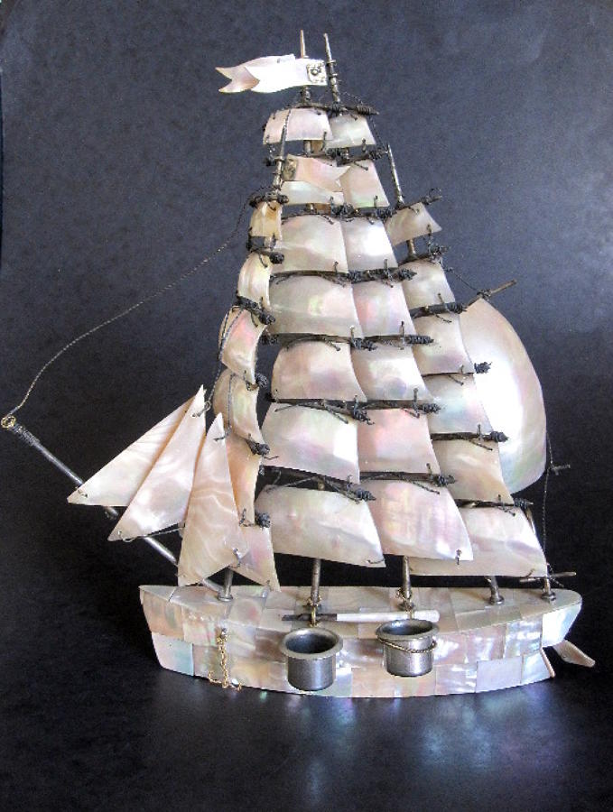 Palais Royal MOP Boat Inkwell