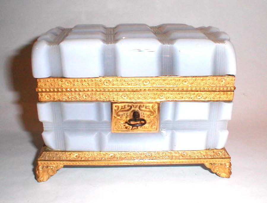Charles X Bulle de Savon Opaline Glass Casket