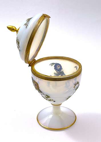 Unusual Antique French Bulle de Savon Opaline Glass Box with Flowers