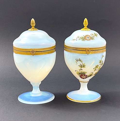 Unusual Antique French Bulle de Savon Opaline Glass Box with Flowers
