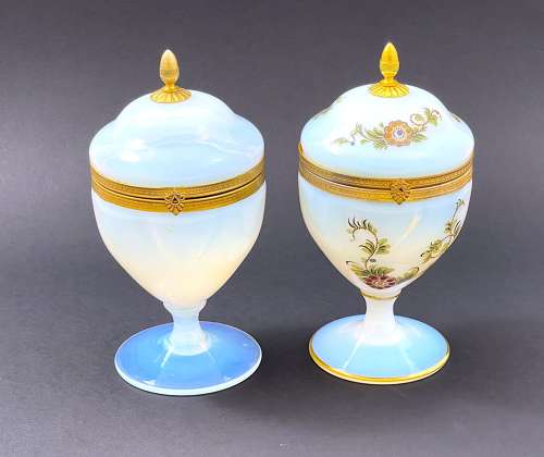 Unusual Antique French Bulle de Savon Opaline Glass Box with Flowers