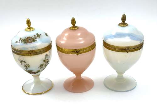 Unusual Antique French Bulle de Savon Opaline Glass Box with Flowers