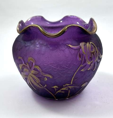 A Pretty Legras Mont Joye Bowl with Beautiful Enamelled Flowers
