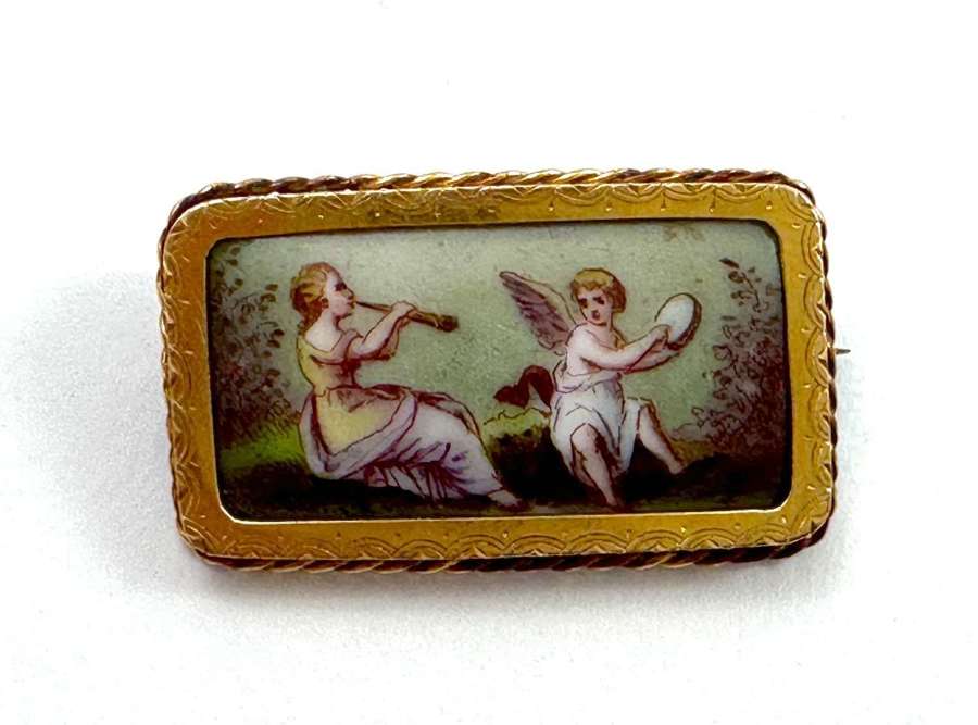 A Charming Antique French Gold and Enamel Brooch