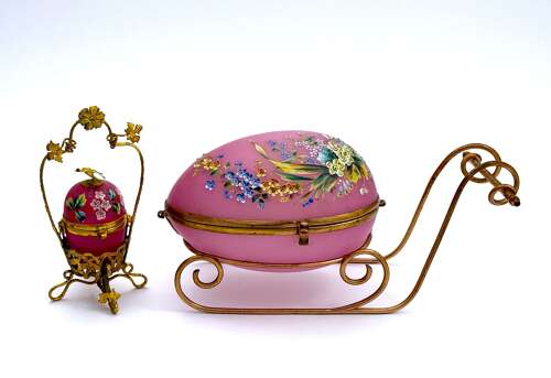 Large Palais Royal Pink Opaline Glass Sleigh Egg Shaped Box with Dore Bronze Mounts.