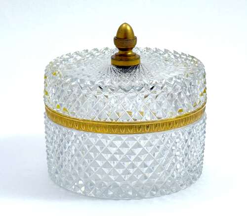 A Large Antique BACCARAT Round Diamond Cut Crystal Casket  and Lid.