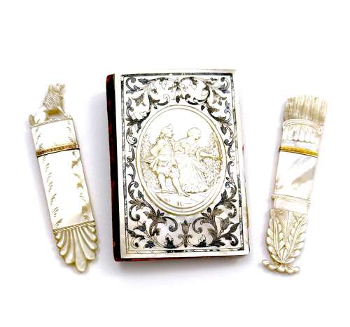 Antique French Charles X Palais Royal Mother of Pearl Needle Case with a Finely Dog Finial