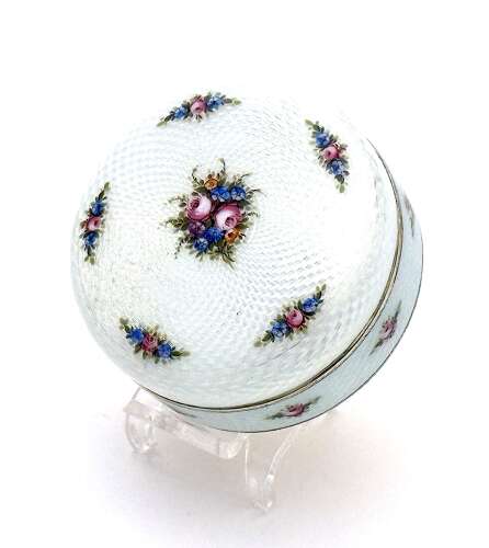 Antique Pale Cream Guilloché Enamel Box with Finely Hand Painted Floral Sprays of Roses