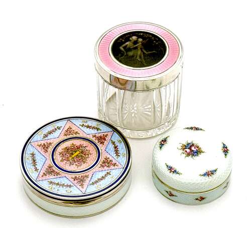 Antique Pale Cream Guilloché Enamel Box with Finely Hand Painted Floral Sprays of Roses