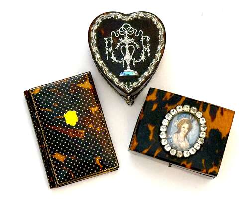Antique French Tortoiseshell Aide Memoire Note Book Featuring Gold Star Design.