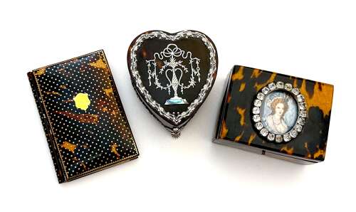 Antique French Tortoiseshell Aide Memoire Note Book Featuring Gold Star Design.