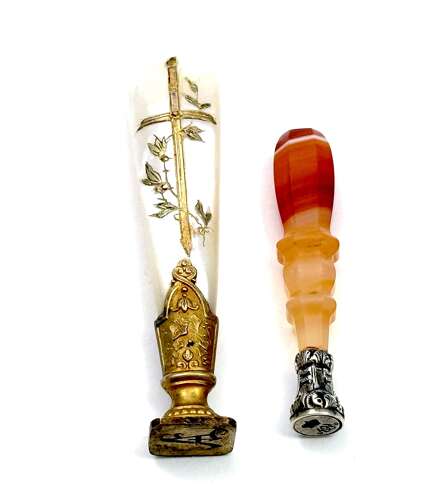 A Fine Antique French Miniature Agate and Silver Wax Seal