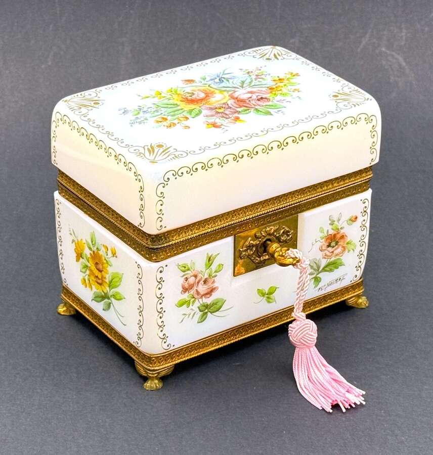 Large Antique French Signed White Bulle de Savon Opaline Casket&nbsp;Decorated with&nbsp;Flowers