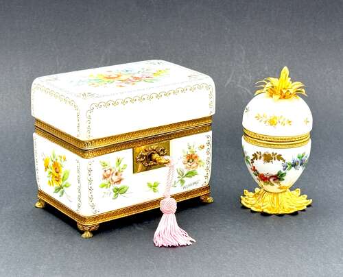 A Pretty French Bulle De Savon Opaline Egg Shaped Box Decorated with Delicate Flowers