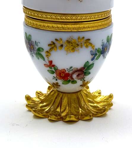 A Pretty French Bulle De Savon Opaline Egg Shaped Box Decorated with Delicate Flowers