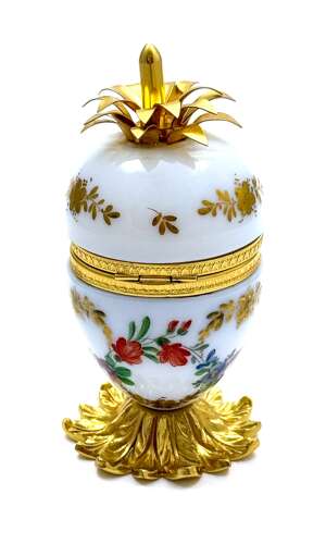 A Pretty French Bulle De Savon Opaline Egg Shaped Box Decorated with Delicate Flowers