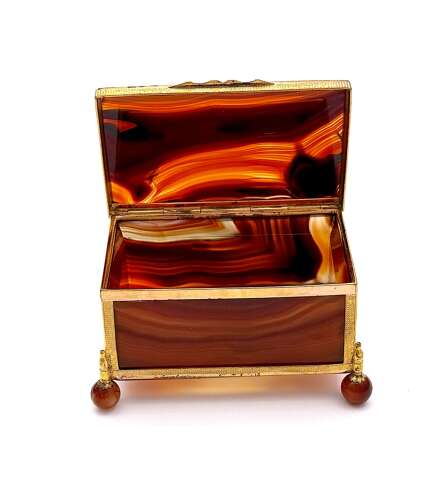 A Fine Antique Agate Jewellery Box